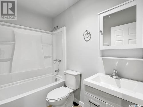 2714-2716 7Th Street E, Saskatoon, SK - Indoor Photo Showing Bathroom