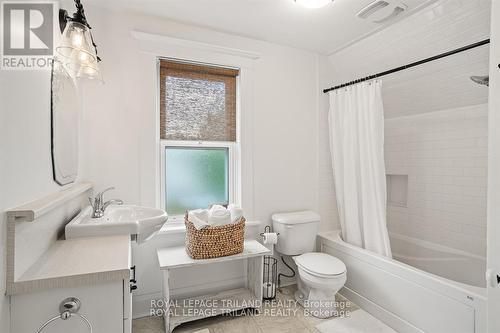 303022 Grey Road 15, Meaford, ON - Indoor Photo Showing Bathroom