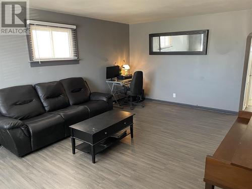 348 Maretta St, Sault Ste. Marie, ON - Indoor Photo Showing Living Room