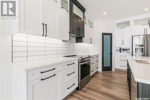 360 Emerald Park Road, Emerald Park, SK - Indoor Photo Showing Kitchen With Double Sink With Upgraded Kitchen