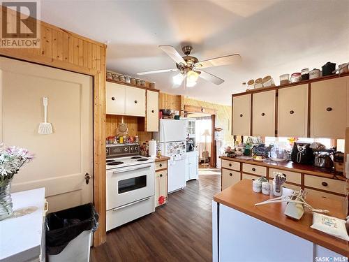 11 Warren Street, Redvers, SK - Indoor Photo Showing Kitchen