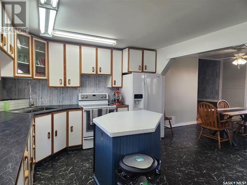 Moose Range Acreage, Moose Range Rm No. 486, SK - Indoor Photo Showing Kitchen With Double Sink