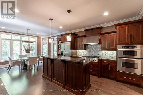 1 - 27 Northcrest Drive, London, ON - Indoor Photo Showing Kitchen With Upgraded Kitchen