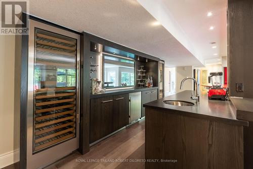 1 - 27 Northcrest Drive, London, ON - Indoor Photo Showing Kitchen