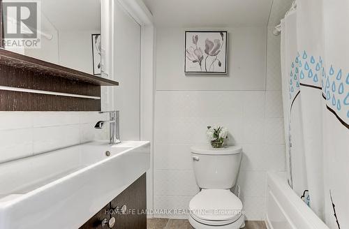 115 Crosby Avenue, Richmond Hill, ON - Indoor Photo Showing Bathroom