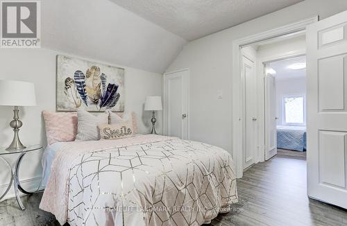 115 Crosby Avenue, Richmond Hill, ON - Indoor Photo Showing Bedroom