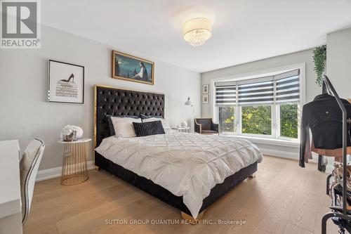 4145 Prince George Avenue, Mississauga, ON - Indoor Photo Showing Bedroom