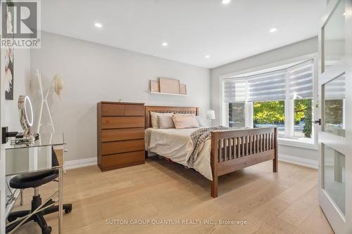 4145 Prince George Avenue, Mississauga, ON - Indoor Photo Showing Bedroom