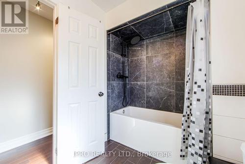 4193 Powderhorn Crescent, Mississauga, ON - Indoor Photo Showing Bathroom