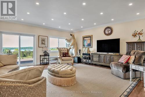 2250 6Th Line, Douro-Dummer, ON - Indoor Photo Showing Living Room