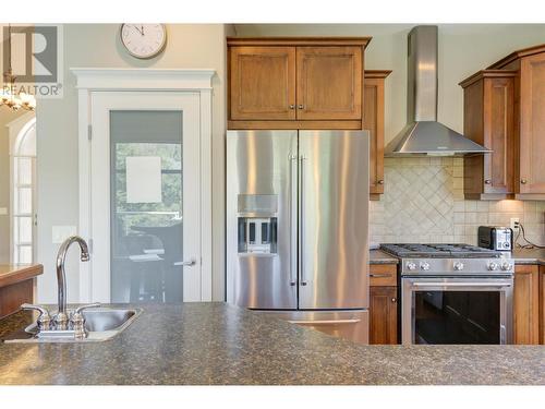 1173 Peak Point Drive, West Kelowna, BC - Indoor Photo Showing Kitchen