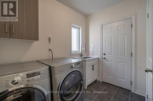 972 Avery Avenue, Peterborough (Monaghan), ON - Indoor Photo Showing Laundry Room