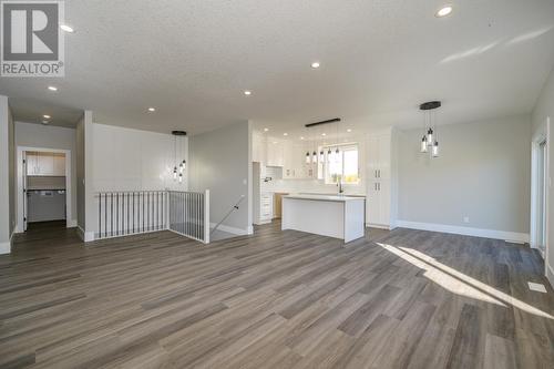 7833 Southridge Avenue, Prince George, BC - Indoor