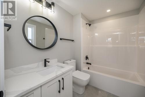 7833 Southridge Avenue, Prince George, BC - Indoor Photo Showing Bathroom