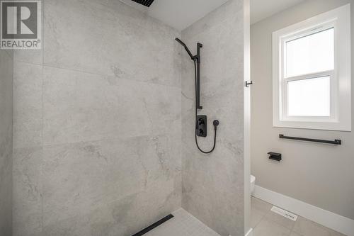 7833 Southridge Avenue, Prince George, BC - Indoor Photo Showing Bathroom