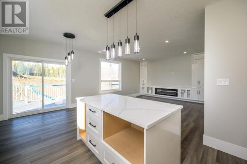 7833 Southridge Avenue, Prince George, BC - Indoor Photo Showing Kitchen