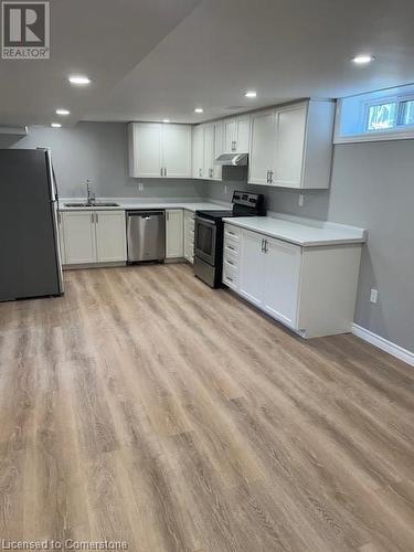 Lots of Counter Space - 78 Linnwood Avenue Unit# Lower, Cambridge, ON - Indoor Photo Showing Kitchen