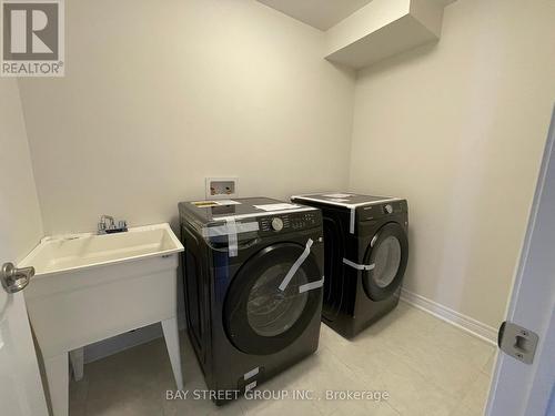 173 Mumbai Drive S, Markham, ON - Indoor Photo Showing Laundry Room