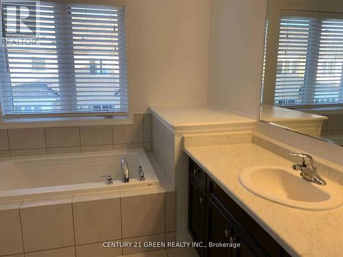 258 Gleave Terrace, Milton, ON - Indoor Photo Showing Bathroom