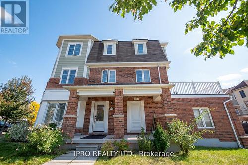 650 Holly Avenue, Milton, ON - Outdoor With Facade