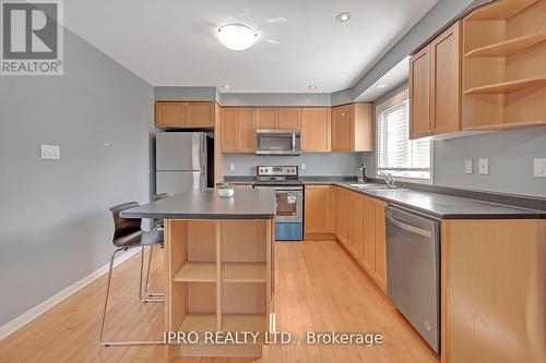 650 Holly Avenue, Milton, ON - Indoor Photo Showing Kitchen