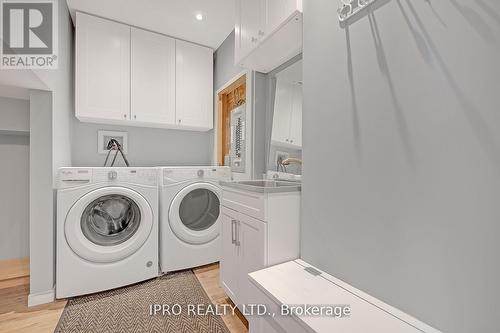 650 Holly Avenue, Milton, ON - Indoor Photo Showing Laundry Room