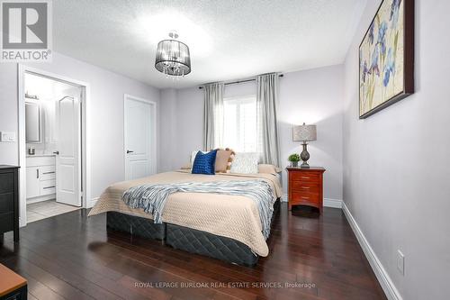 3182 Tim Dobbie Drive, Burlington, ON - Indoor Photo Showing Bedroom