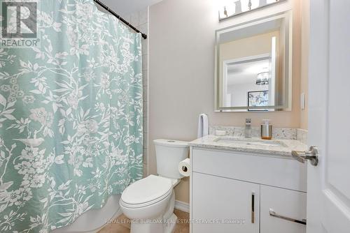 3182 Tim Dobbie Drive, Burlington, ON - Indoor Photo Showing Bathroom