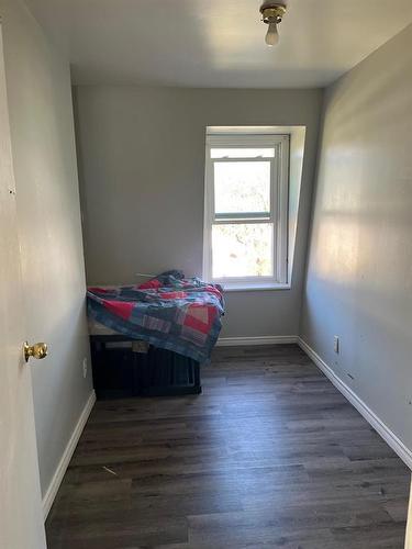 121 Aspen Street E, Oak Lake, MB - Indoor Photo Showing Bedroom