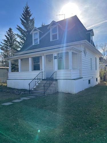 121 Aspen Street E, Oak Lake, MB - Outdoor