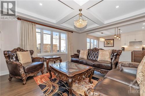 706 Fenwick Way, Barrhaven (7708 - Barrhaven - Stonebridge), ON - Indoor Photo Showing Living Room