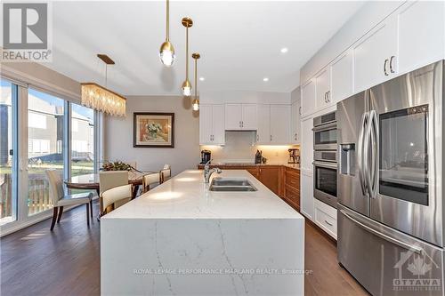 706 Fenwick Way, Barrhaven (7708 - Barrhaven - Stonebridge), ON - Indoor Photo Showing Kitchen With Double Sink With Upgraded Kitchen