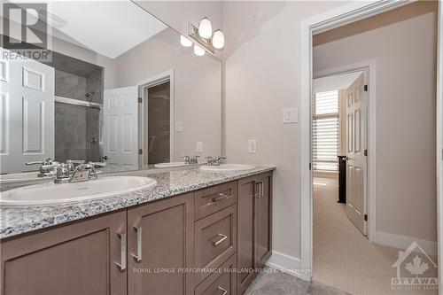 706 Fenwick Way, Barrhaven (7708 - Barrhaven - Stonebridge), ON - Indoor Photo Showing Bathroom