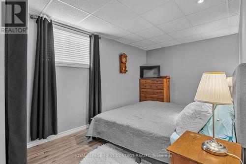 93 Bayshore Drive, Ramara, ON - Indoor Photo Showing Bedroom