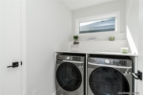 45 Crocus Lane, West St Paul, MB - Indoor Photo Showing Laundry Room