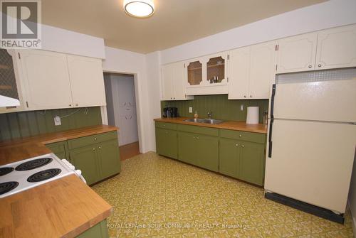 11 Maple Lane, Markham, ON - Indoor Photo Showing Kitchen With Double Sink