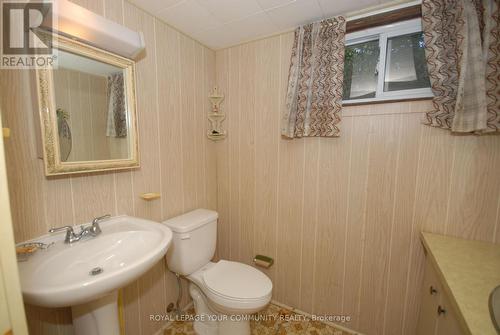 11 Maple Lane, Markham, ON - Indoor Photo Showing Bathroom