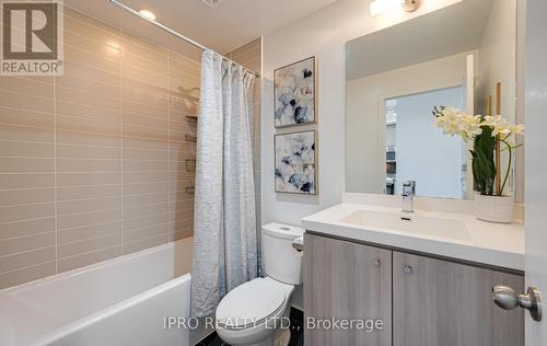 1602 - 105 George Street, Toronto, ON - Indoor Photo Showing Bathroom