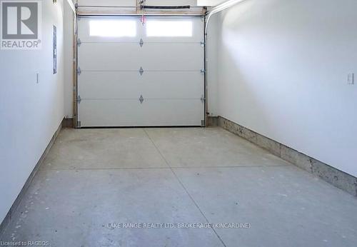 B - 1195 Queen Street, Kincardine, ON - Indoor Photo Showing Garage