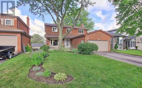 64 Lowe Boulevard, Newmarket, ON 