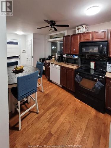 987 Rankin, Windsor, ON - Indoor Photo Showing Kitchen