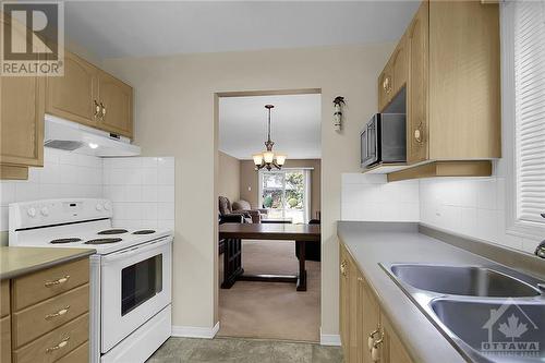 6103 Abbott Street, Ottawa, ON - Indoor Photo Showing Kitchen With Double Sink