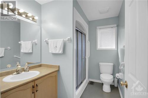 6103 Abbott Street, Ottawa, ON - Indoor Photo Showing Bathroom