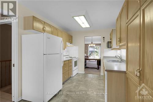 6103 Abbott Street E, Ottawa, ON - Indoor Photo Showing Kitchen With Double Sink