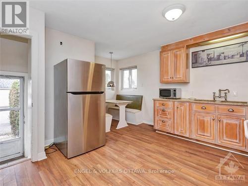 5961 Perth Street, Ottawa, ON - Indoor Photo Showing Kitchen