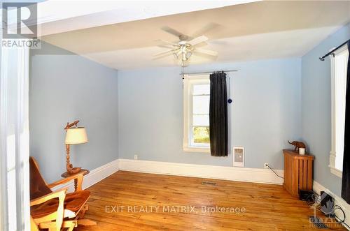 36 Drummond Street, Rideau Lakes, ON - Indoor Photo Showing Other Room