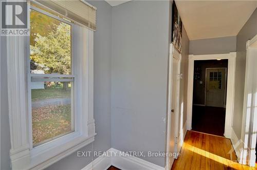 36 Drummond Street, Rideau Lakes, ON - Indoor Photo Showing Other Room