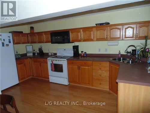 75 Buell Street, Brockville, ON - Indoor Photo Showing Kitchen With Double Sink