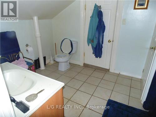 75 Buell Street, Brockville, ON - Indoor Photo Showing Bathroom