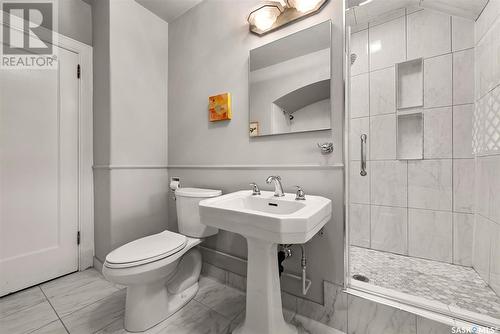 3374 Albert Street, Regina, SK - Indoor Photo Showing Bathroom